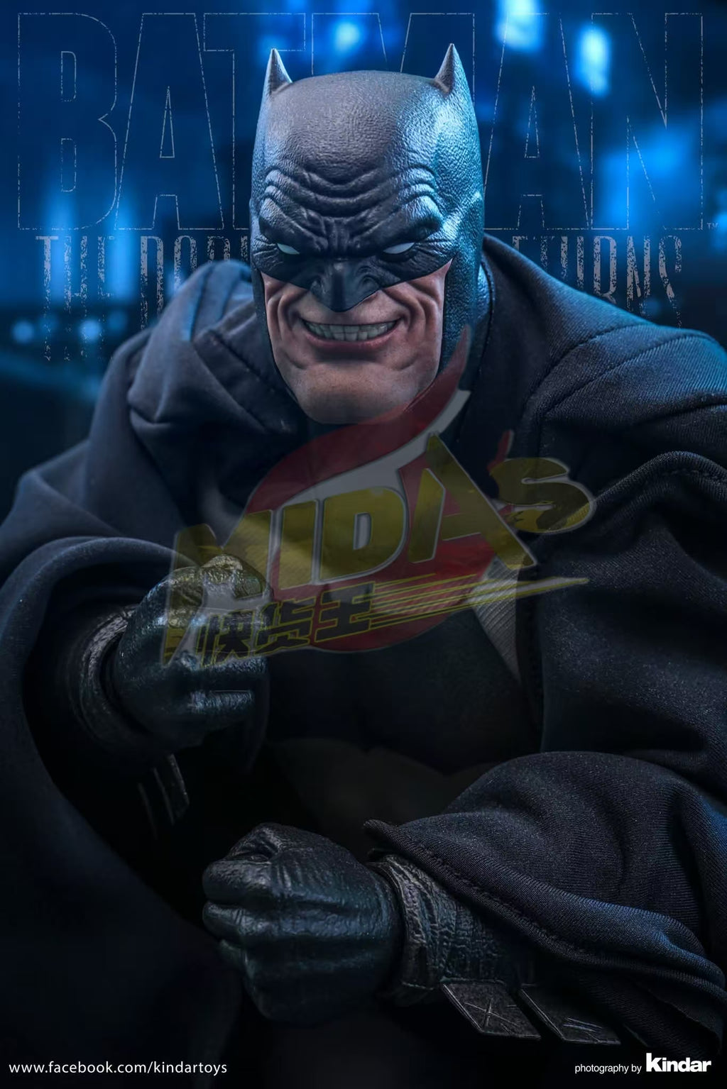 Hot Toys CMS024 DC Comic Batman The Dark Knight Returns Batman 1/6 Scale Collectible Figure