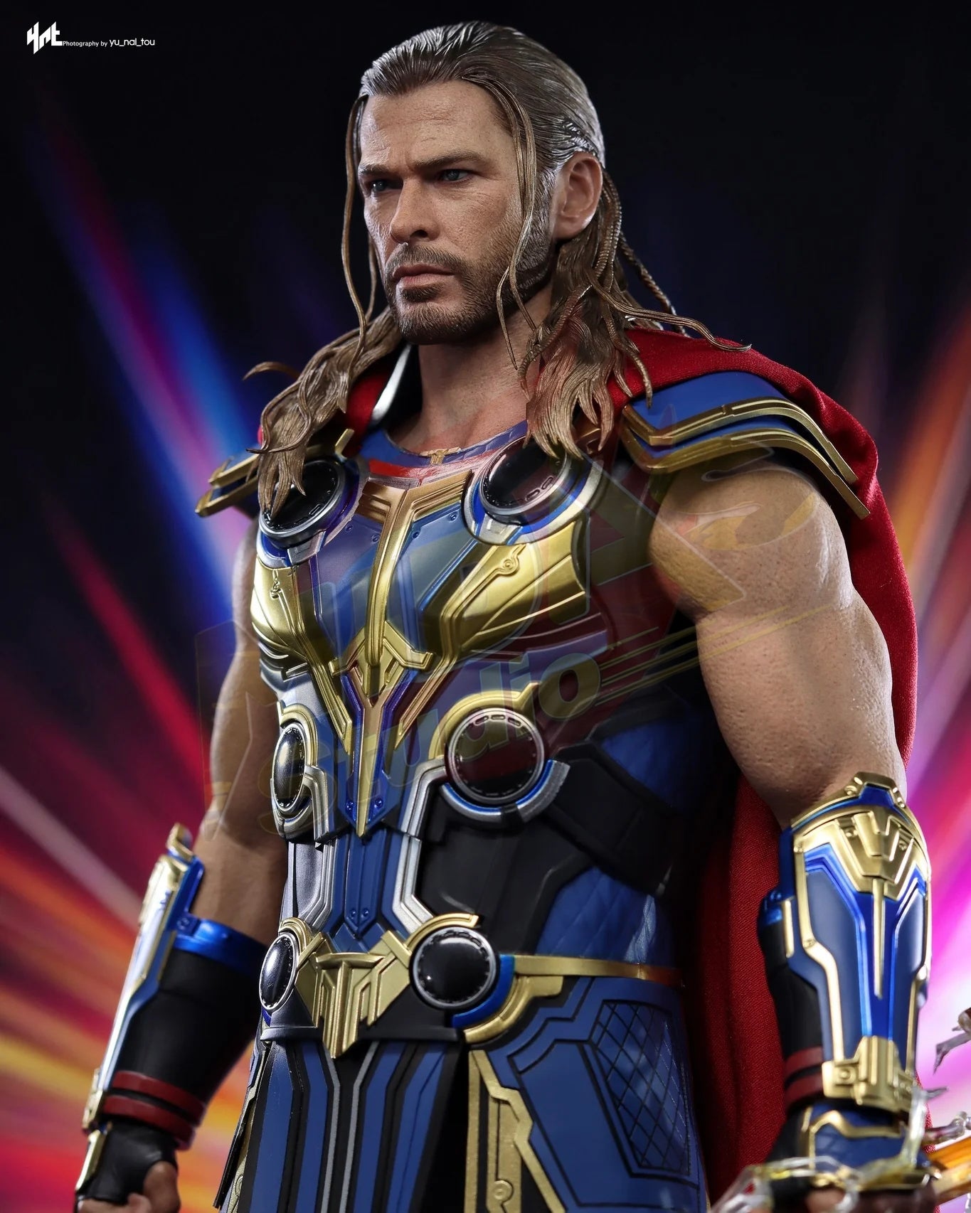 Brand New🔥 Hot Toys 1/6 Scale Marvel Thor: Love and Thunder - Thor Collectible Figure (Deluxe Edition, MMS656)
