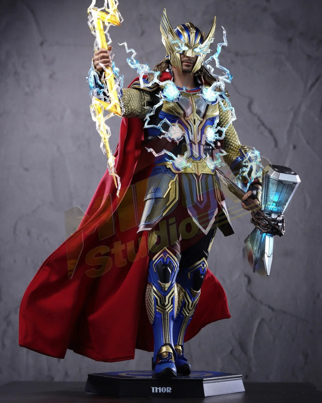 Brand New🔥 Hot Toys 1/6 Scale Marvel Thor: Love and Thunder - Thor Collectible Figure (Deluxe Edition, MMS656)