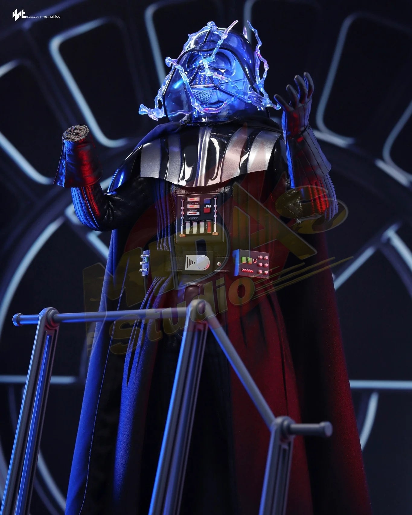 Brand New🔥 Hot Toys 1/6 Scale Star Wars Episode VI: Return of the Jedi Darth Vader Collectible Figure (Deluxe Version, MMS700)