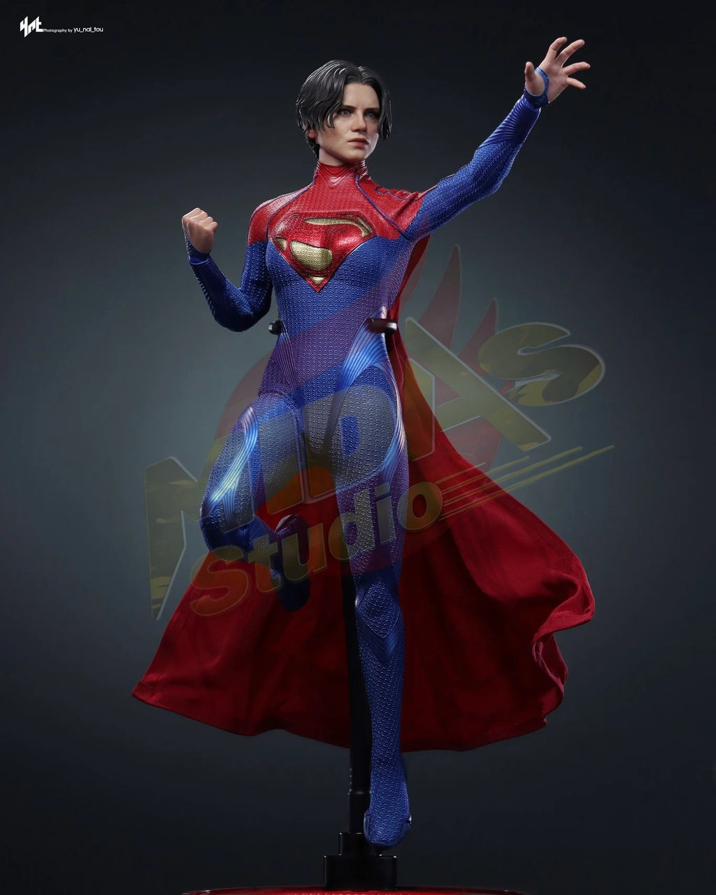 Brand New🔥 Hot Toys 1/6 Scale The Flash - Supergirl Collectible Figure (MMS715)