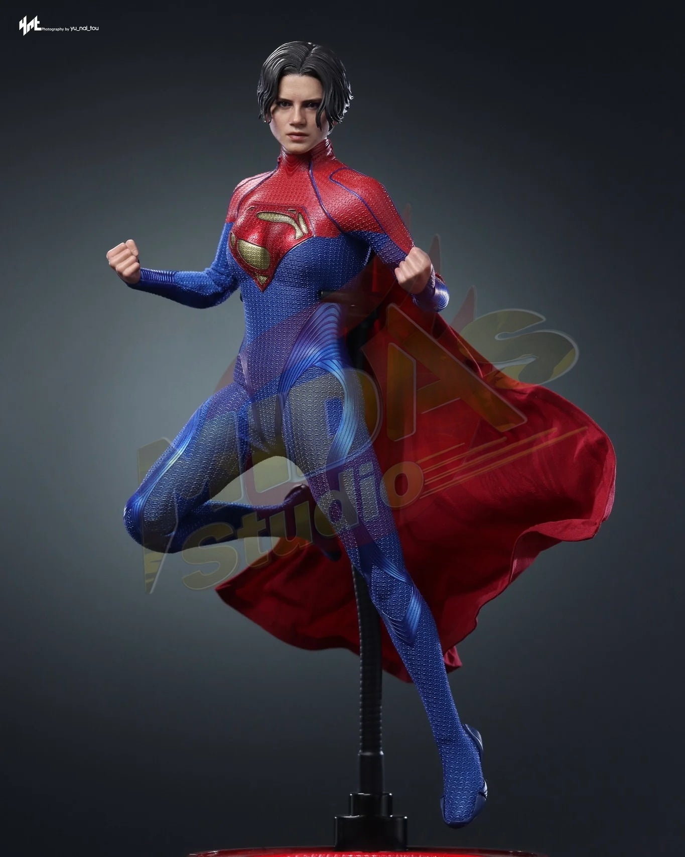 Brand New🔥 Hot Toys 1/6 Scale The Flash - Supergirl Collectible Figure (MMS715)