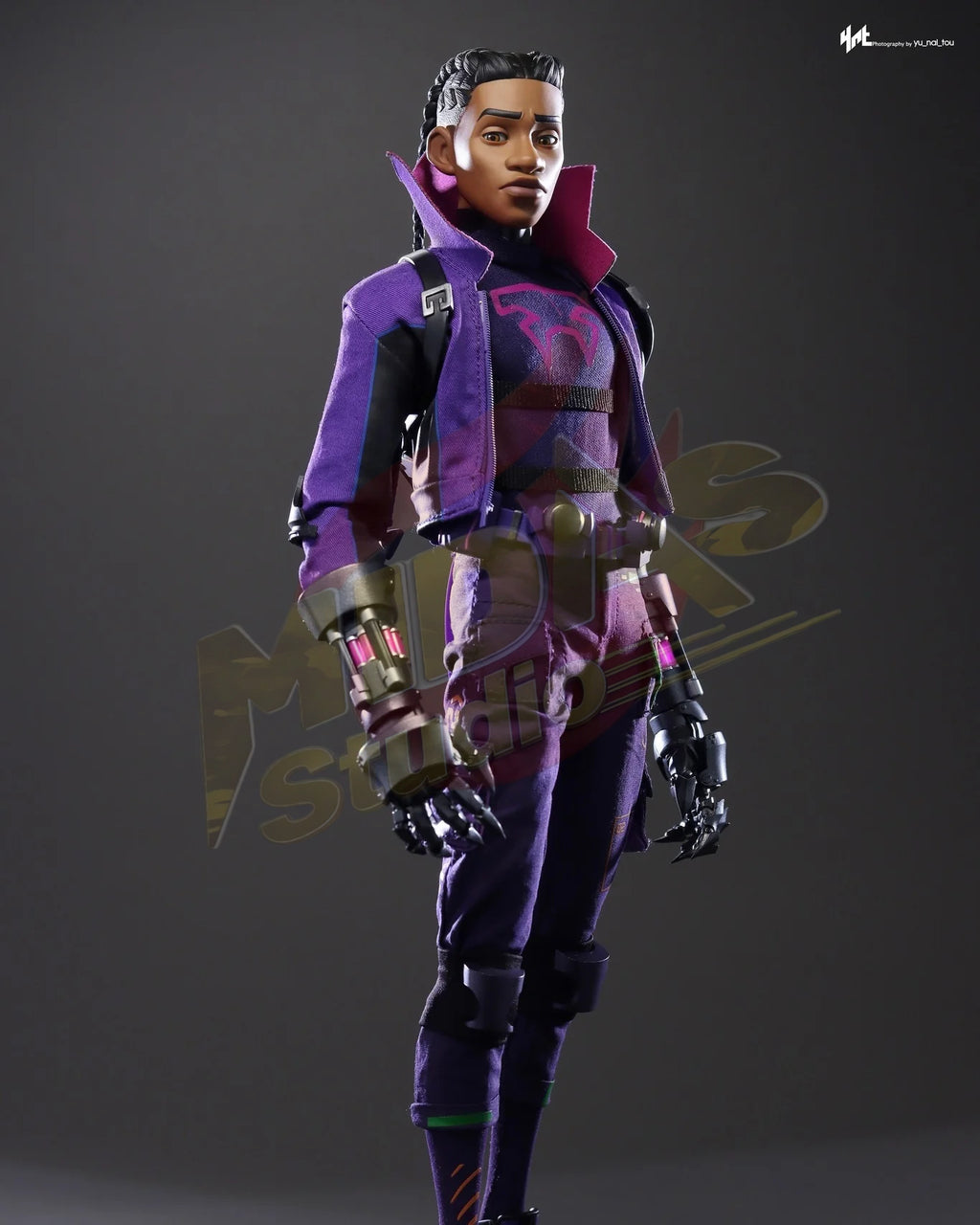 Brand New🔥 Hot Toys 1/6 Scale Spider-Man: Across the Spider-Verse Miles G. Morales Collectible Figure (Special Edition, MMS725B)