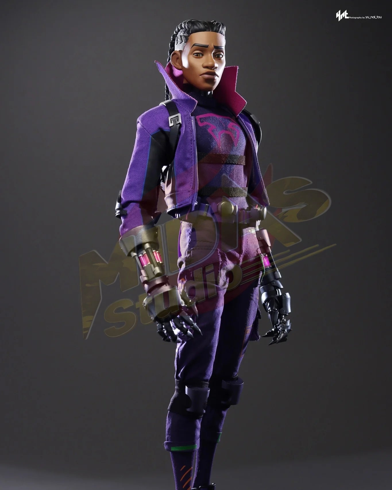 Brand New🔥 Hot Toys 1/6 Scale Spider-Man: Across the Spider-Verse Miles G. Morales Collectible Figure (Special Edition, MMS725B)