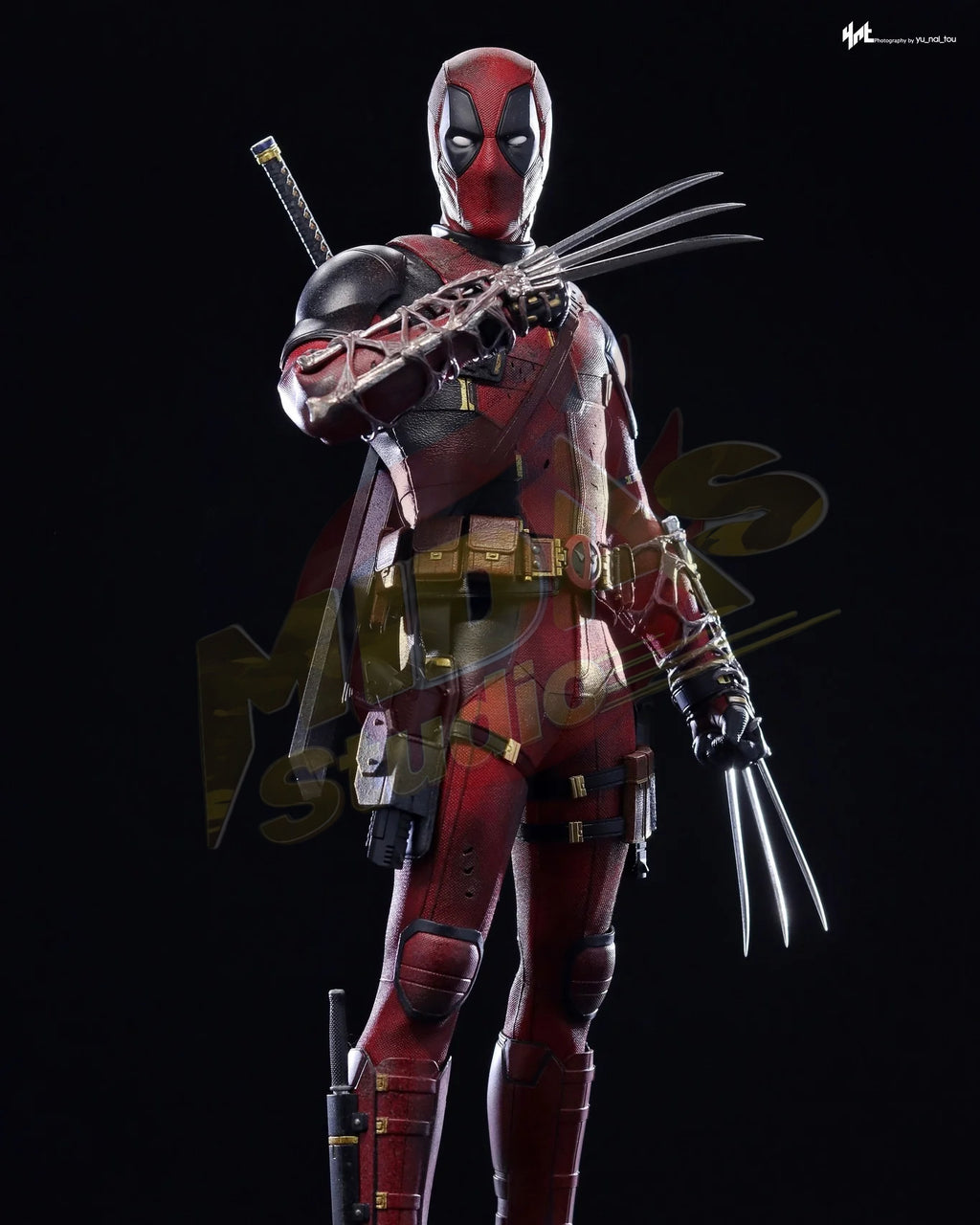 Brand New🔥Hot Toys 1/6 Scale Deadpool & Wolverine Deadpool (Battling Version) Collectible Figure (MMS782)