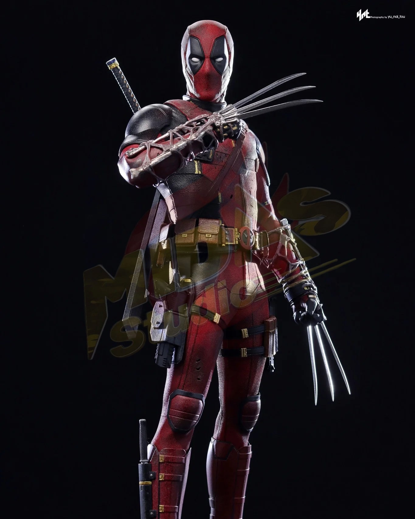 Brand New🔥Hot Toys 1/6 Scale Deadpool & Wolverine Deadpool (Battling Version) Collectible Figure (MMS782)