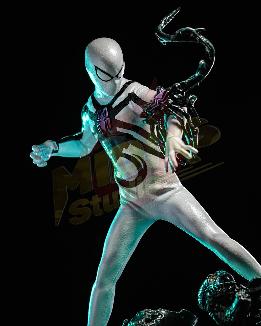 Brand New🔥 Hot Toys CMS027 Aliens Vs. Avengers Miles Morales (Aliens Vs. Avengers Suit) Exclusive 1/6 Scale Collectible Figure Set