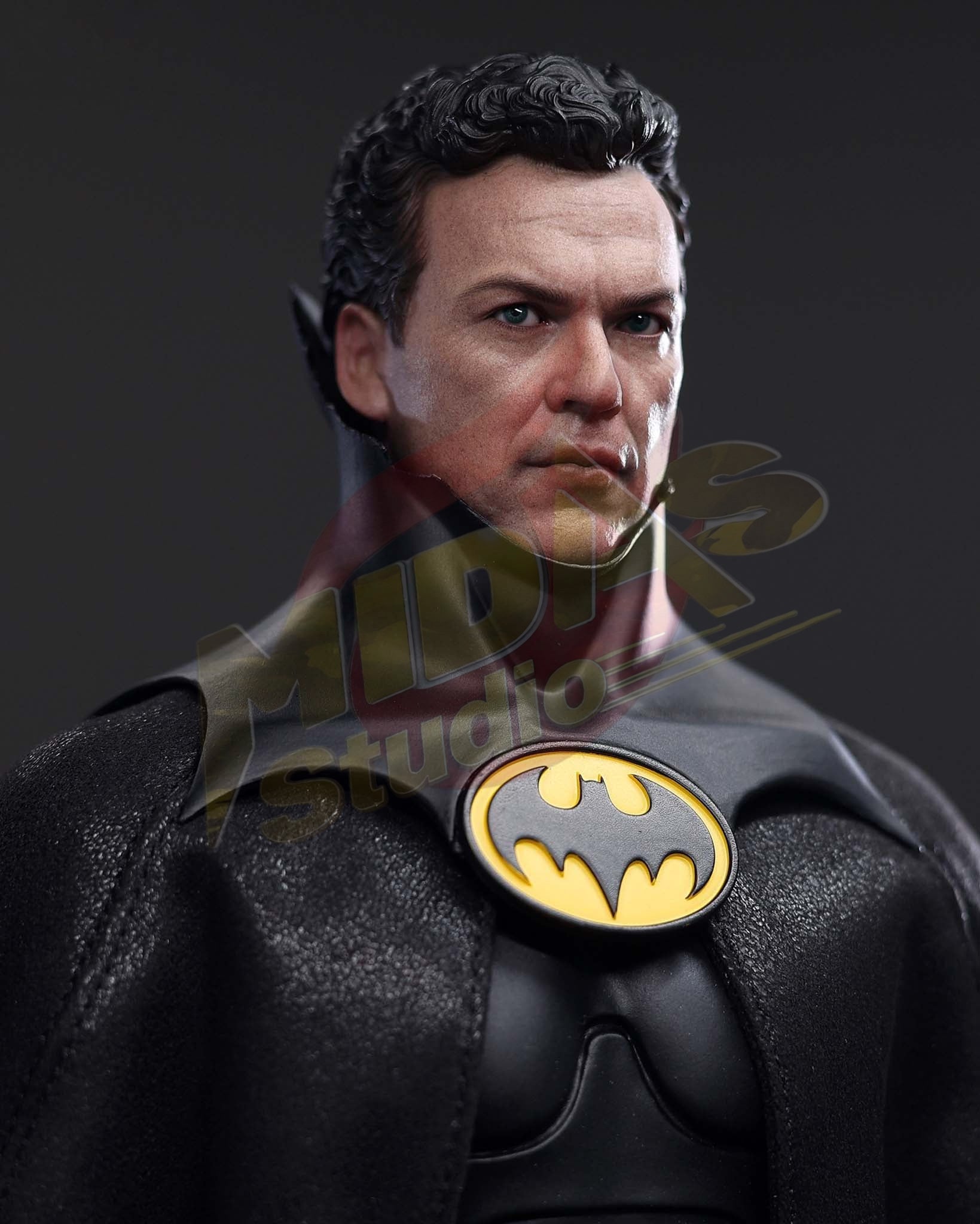Brand New🔥 Hot Toys 1/6 Scale Batman Returns - Batman Collectible Figure (Deluxe Version, MMS770)