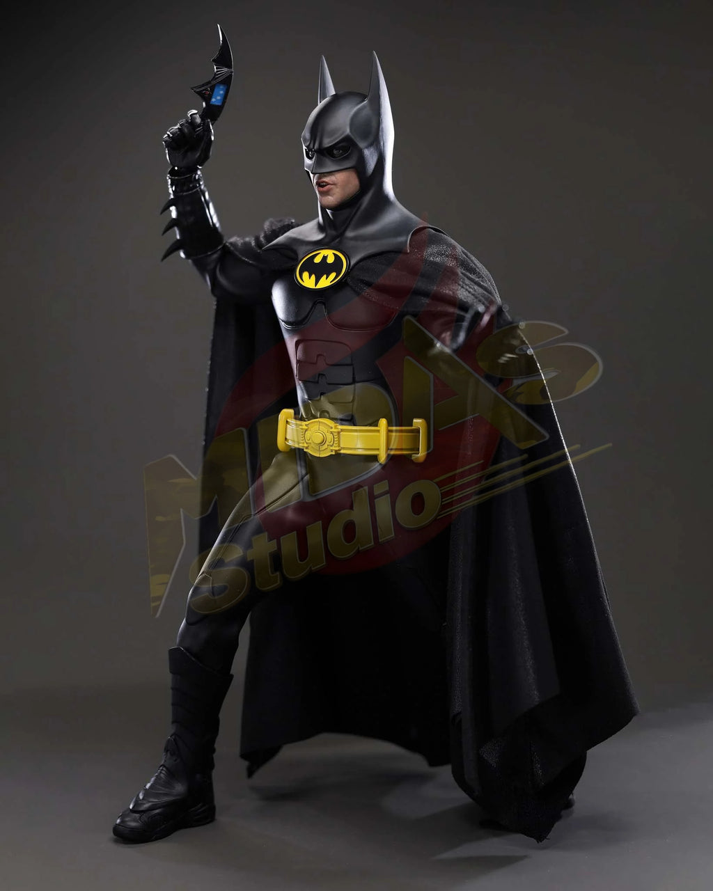 Brand New🔥 Hot Toys 1/6 Scale Batman Returns - Batman Collectible Figure (Deluxe Version, MMS770)
