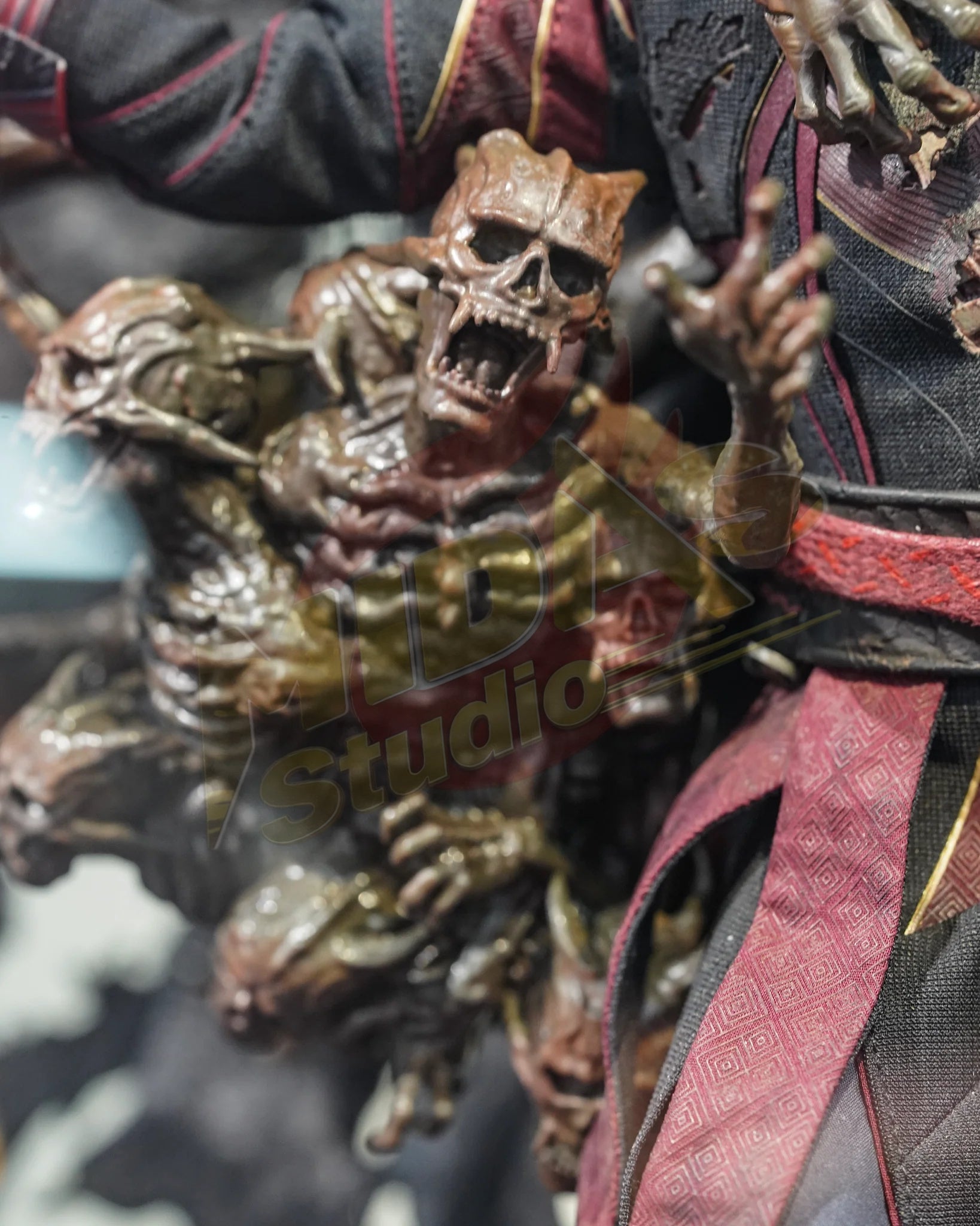 Brand New🔥 Hot Toys MMS654 Doctor Strange in the Multiverse of Madness Dead Strange 1/6 Scale Collectible Figure Set
