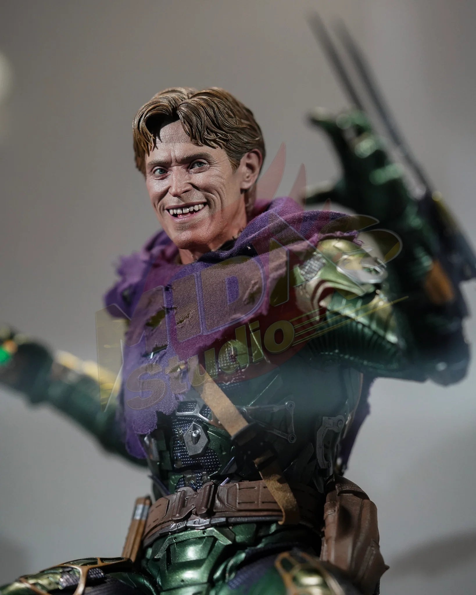 Brand New🔥 Hot Toys 1/6 Scale Spider-Man: No Way Home Green Goblin (Upgraded Suit) Collectible Figure (MMS674)