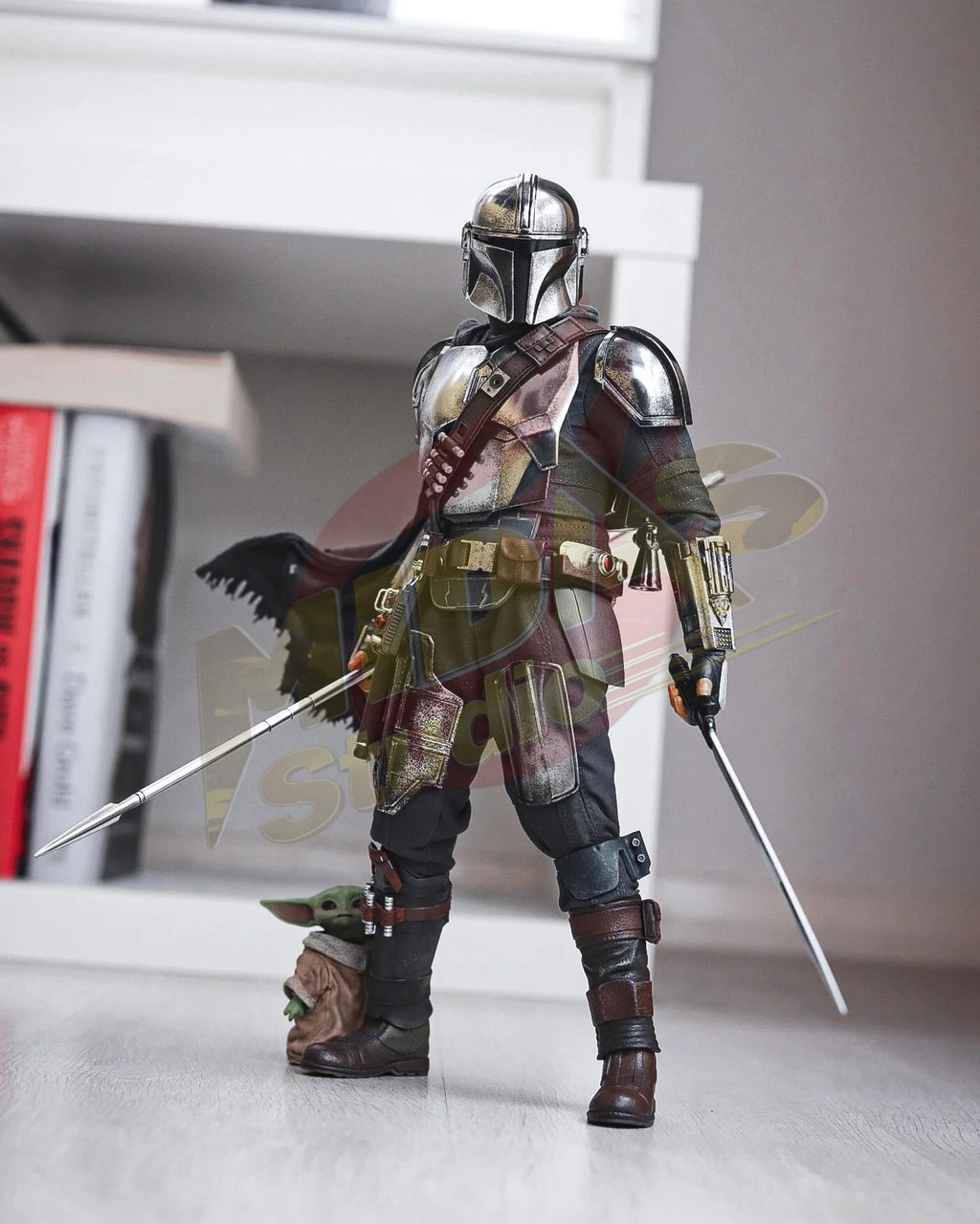 Brand New🔥 Hot Toys 1/6 Scale Star Wars: The Mandalorian and Grogu Collectible Set (Deluxe Version, TMS052)
