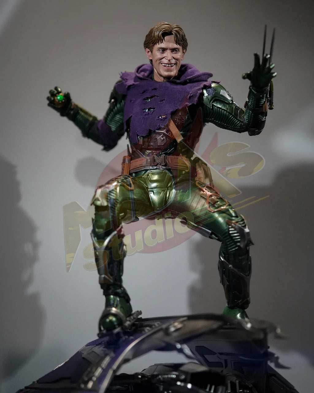 Brand New🔥 Hot Toys 1/6 Scale Spider-Man: No Way Home Green Goblin (Upgraded Suit) Collectible Figure (MMS674)