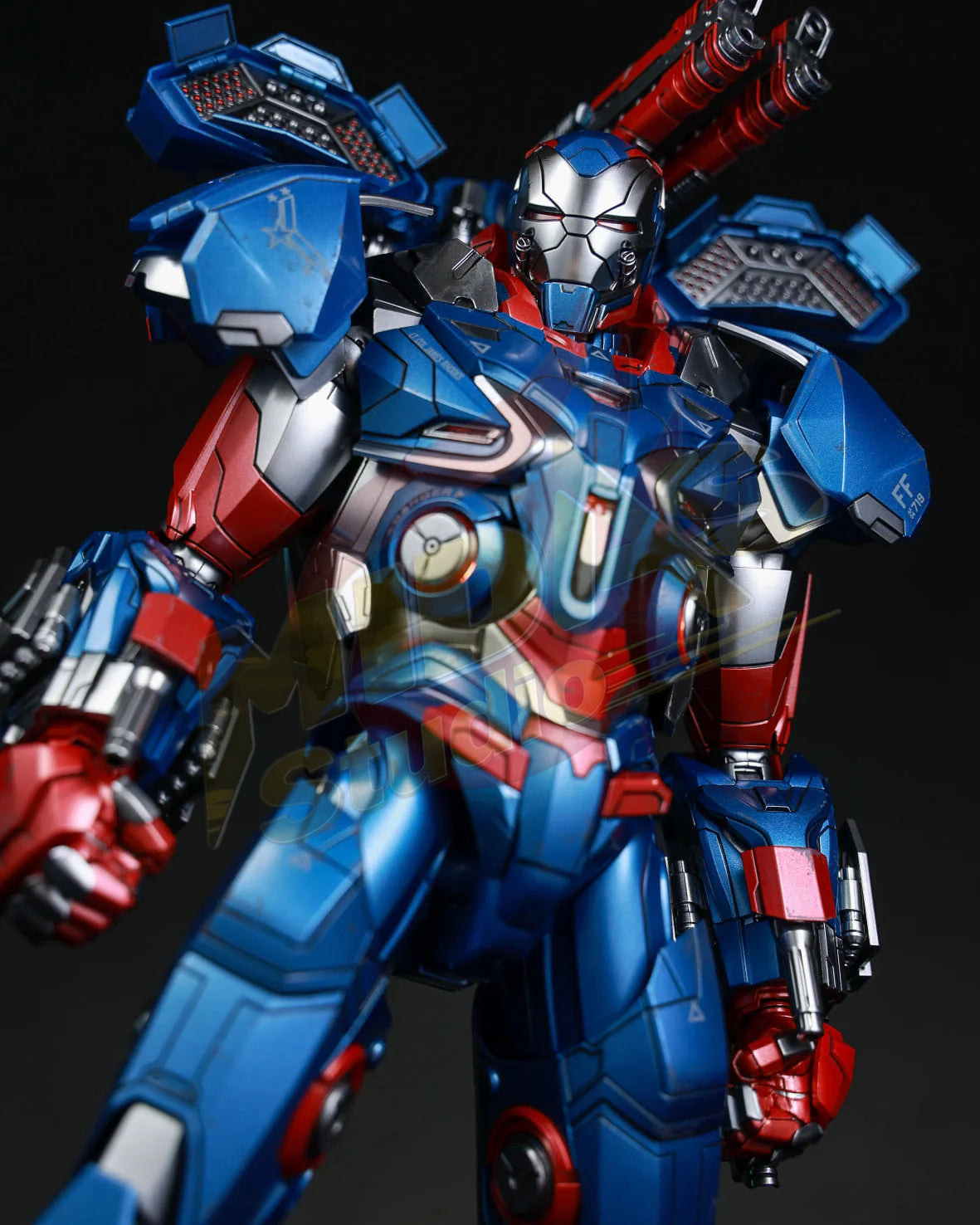 Brand New🔥 Hot Toys MMS547D34 Avengers Endgame Iron Patriot 1/6 Scale Collectible Figure Set