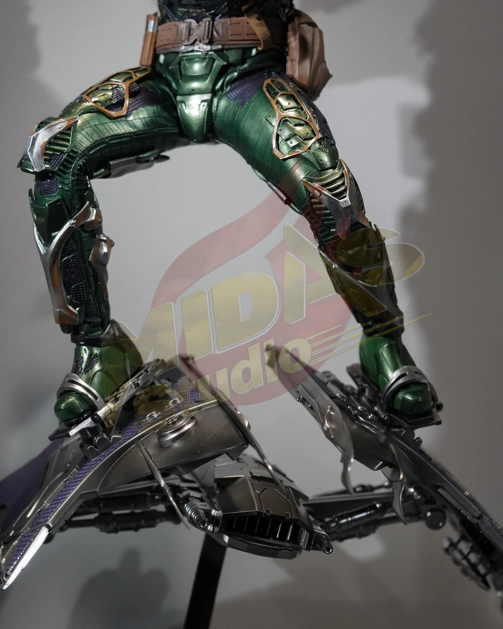 Brand New🔥 Hot Toys 1/6 Scale Spider-Man: No Way Home Green Goblin (Upgraded Suit) Collectible Figure (MMS674)