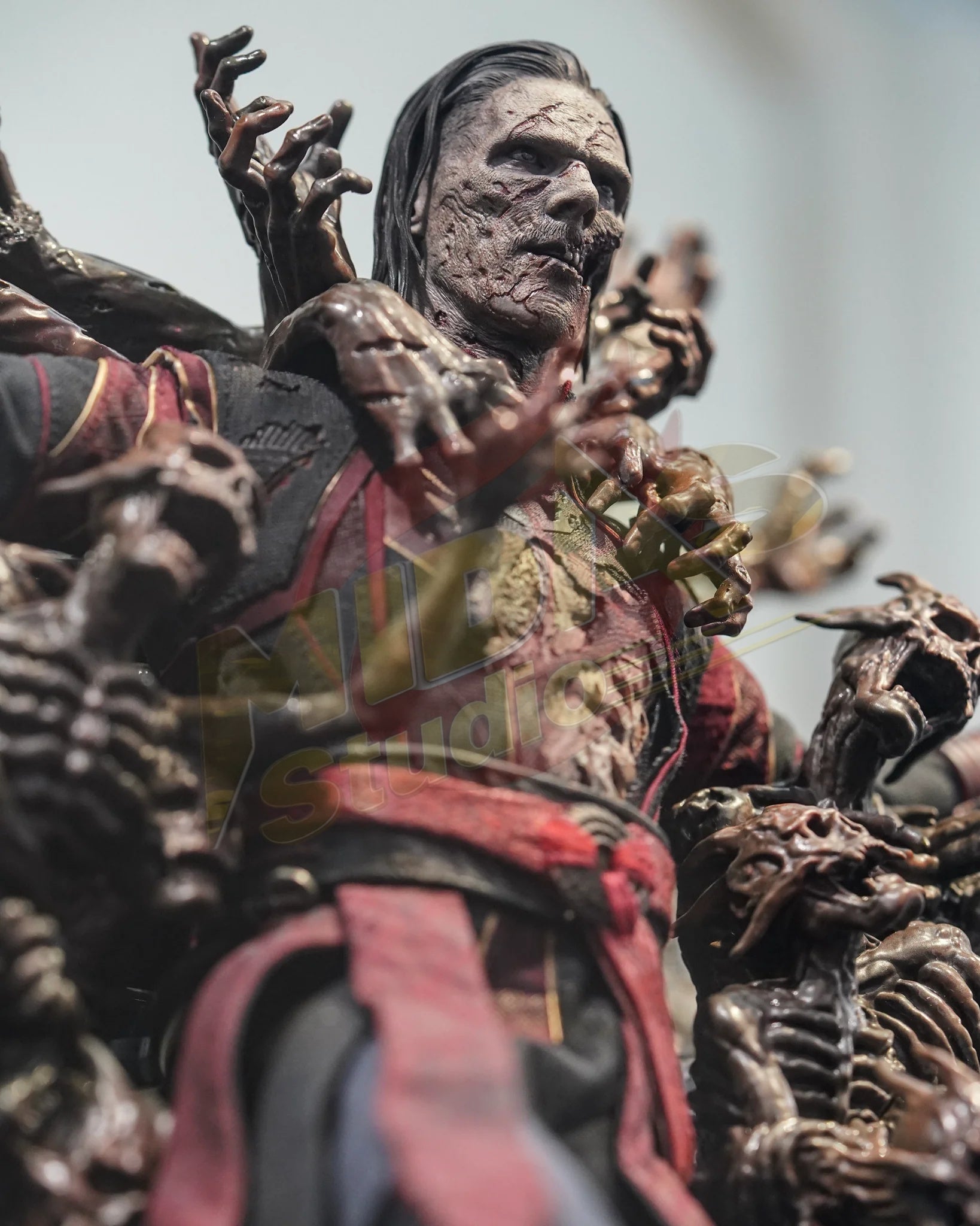 Brand New🔥 Hot Toys MMS654 Doctor Strange in the Multiverse of Madness Dead Strange 1/6 Scale Collectible Figure Set
