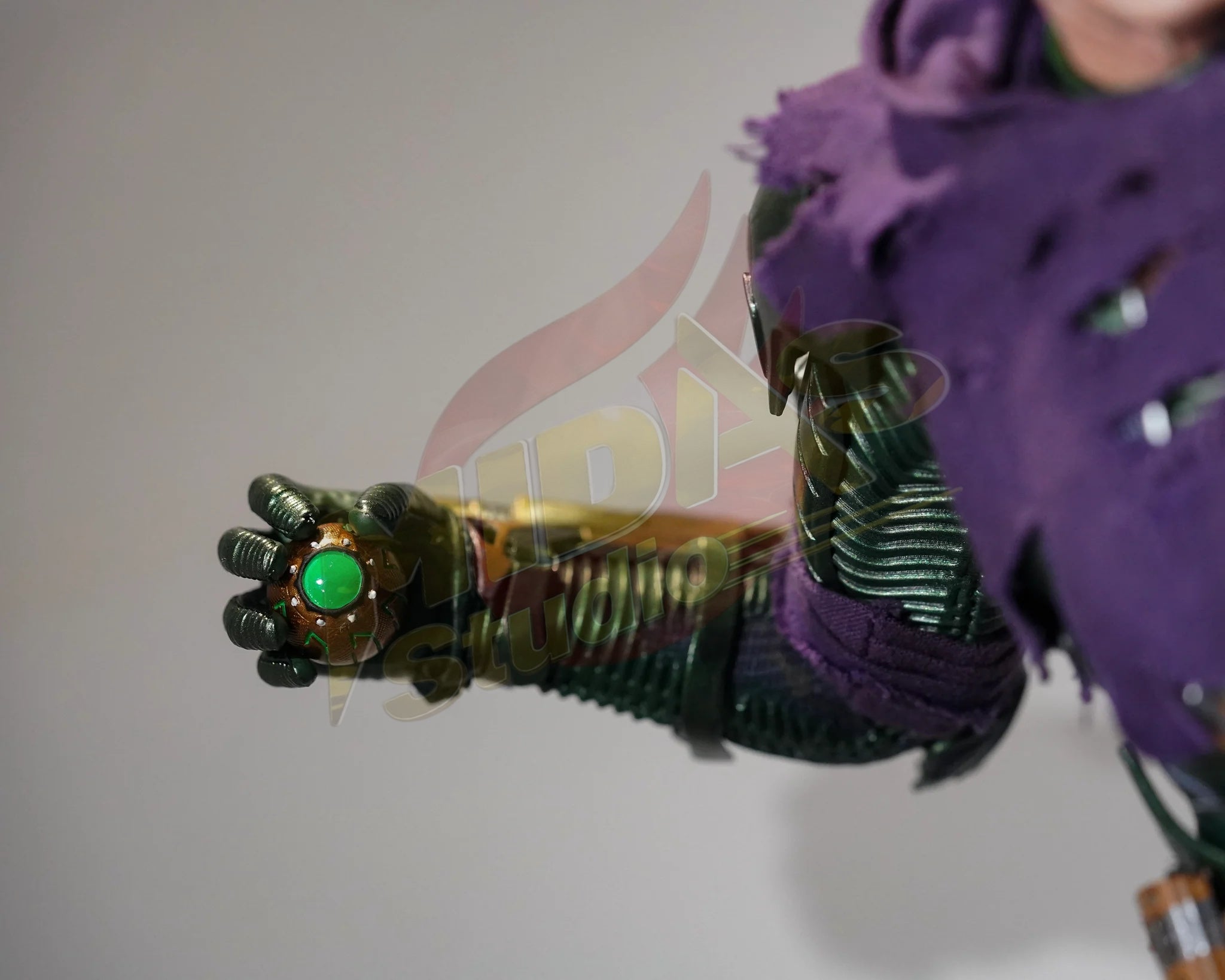 Brand New🔥 Hot Toys 1/6 Scale Spider-Man: No Way Home Green Goblin (Upgraded Suit) Collectible Figure (MMS674)