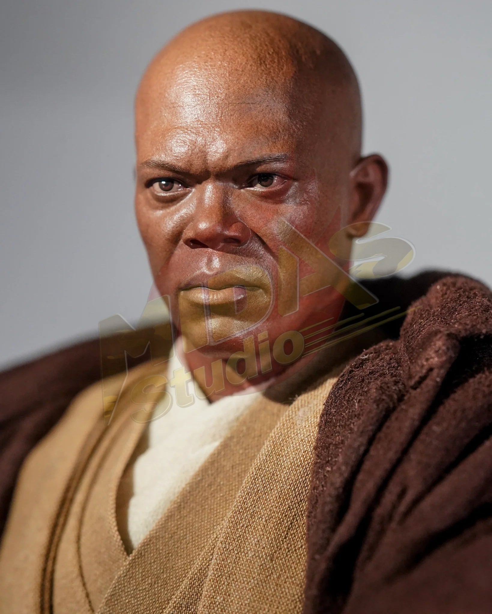 Brand New🔥 Hot Toys 1/6 Scale Star Wars: Attack of the Clones Mace Windu Collectible Figure (MMS681)