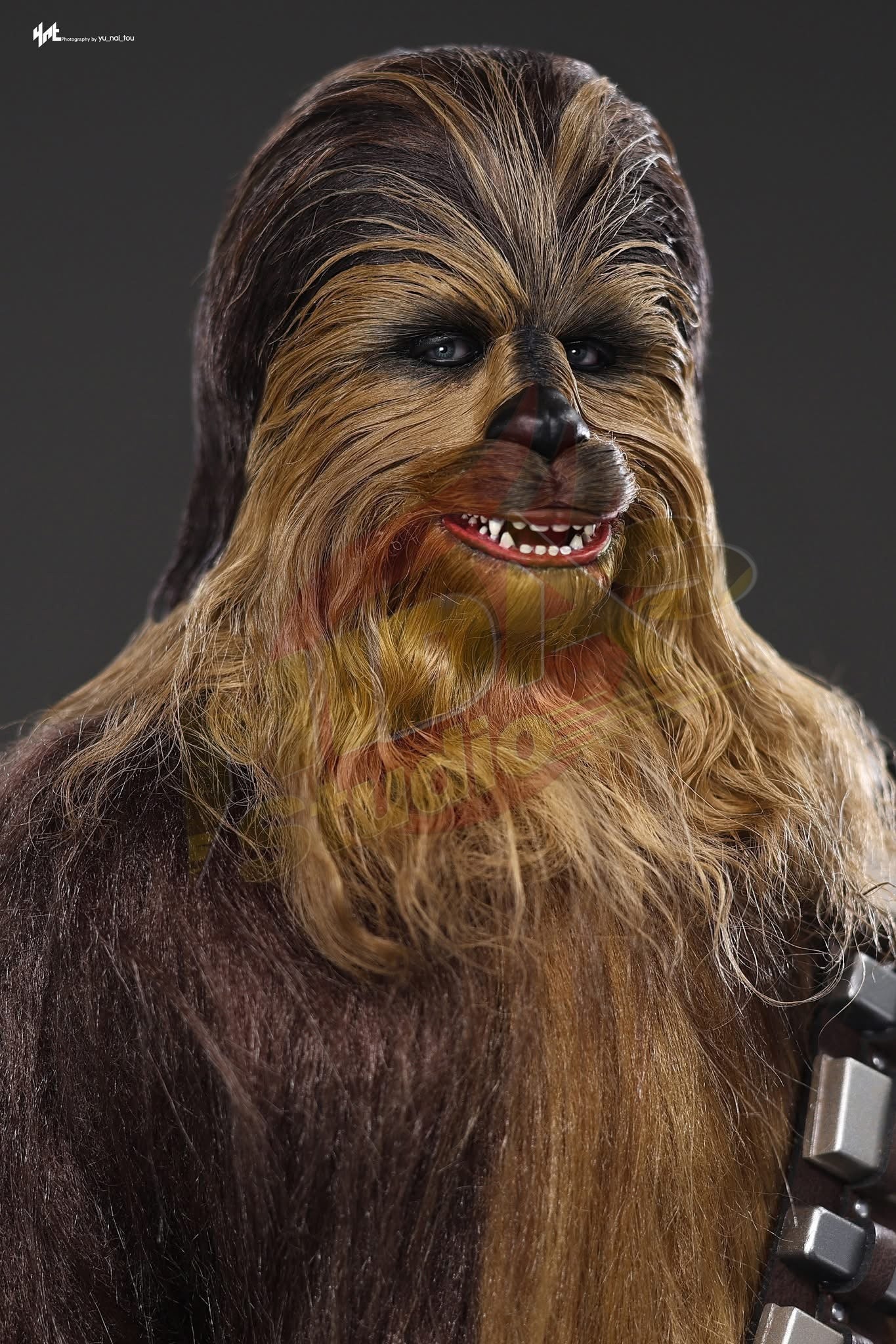 Brand New🔥 Hot Toys 1/6 Scale Star Wars: Episode V The Empire Strikes Back - Chewbacca with Disassembled C-3PO Collectible Figure (MMS766)