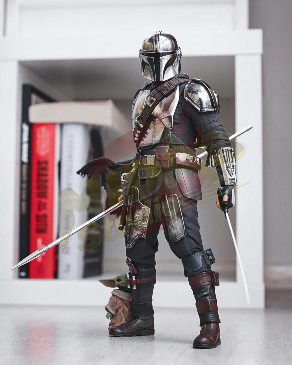 Brand New🔥 Hot Toys 1/6 Scale Star Wars: The Mandalorian and Grogu Collectible Set (Deluxe Version, TMS052)