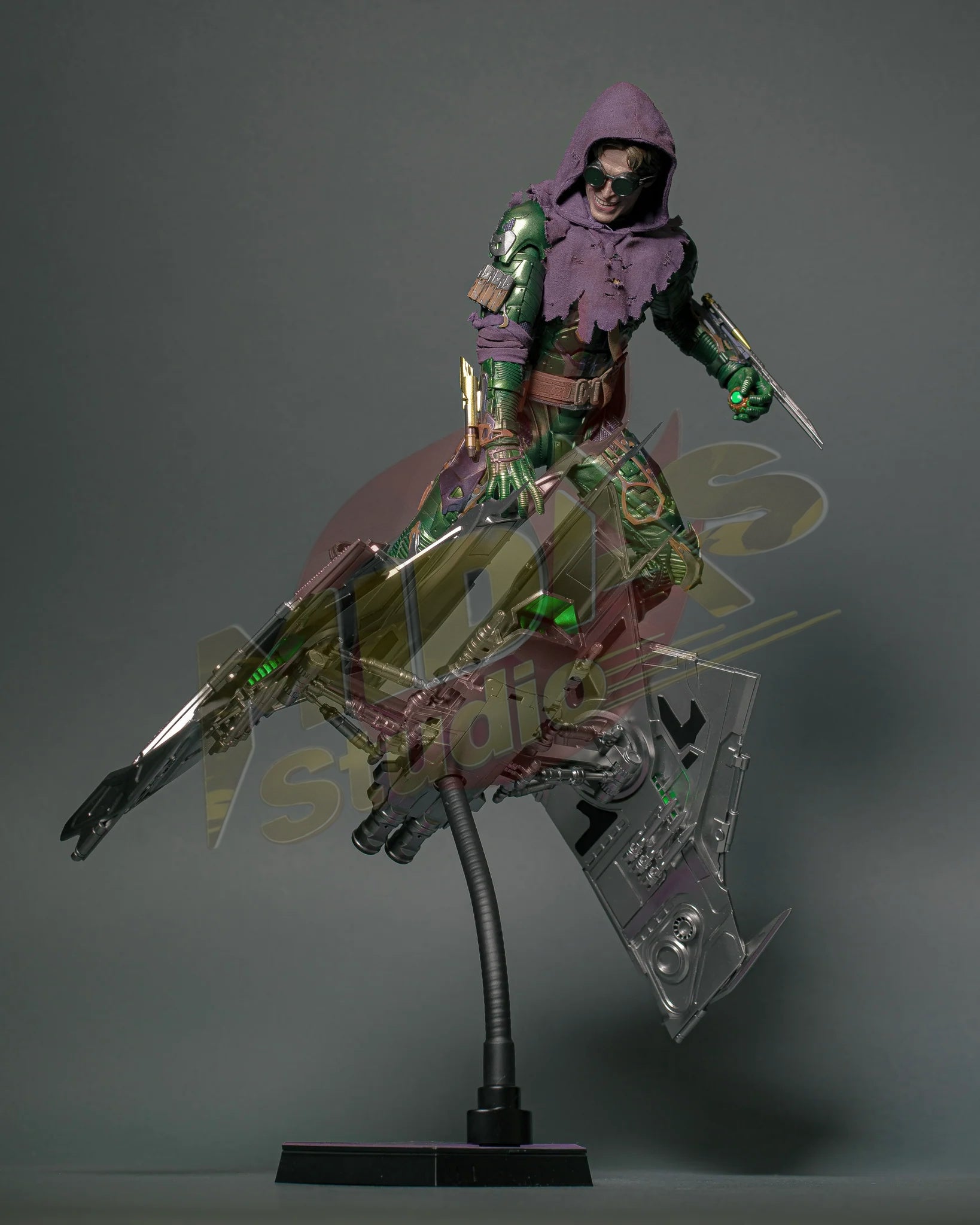 Brand New🔥 Hot Toys 1/6 Scale Spider-Man: No Way Home Green Goblin (Upgraded Suit) Collectible Figure (MMS674)