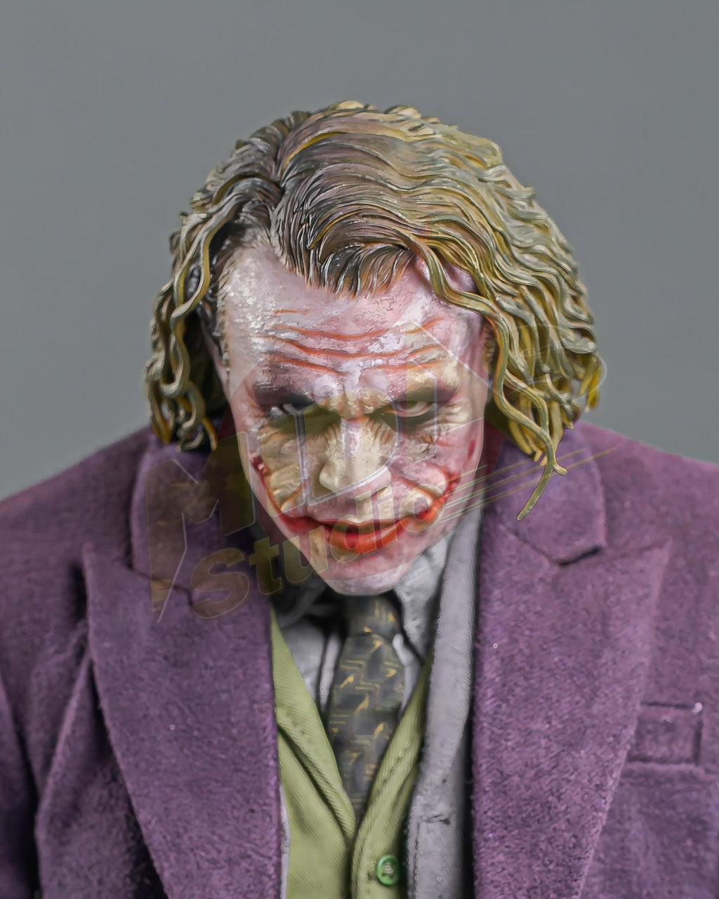 Brand New🔥 Hot Toys 1/6 Scale The Dark Knight Trilogy The Joker (Sculpted Hair, Standard Edition) Collectible Figure (DX32)