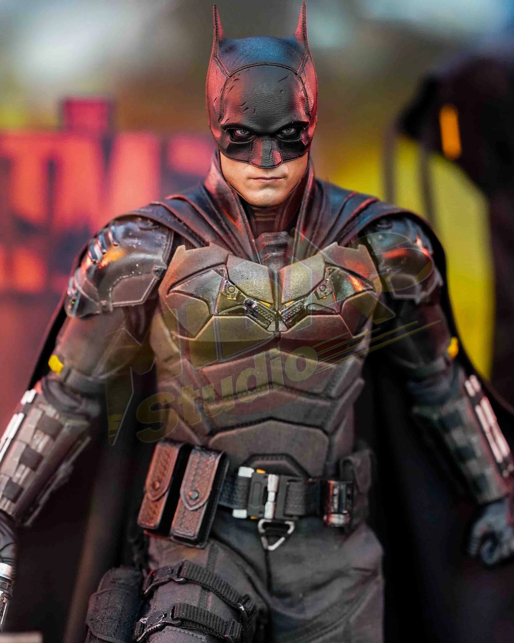 Brand New🔥 Hot Toys 1/6 Scale DC The Batman (Regular Edition) Collectible Figure (MMS638)