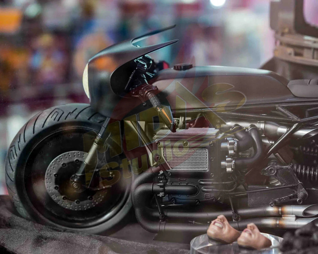 Brand New🔥 Hot Toys 1/6 Scale DC The Batman Batcycle Collectible Vehicle (MMS642)
