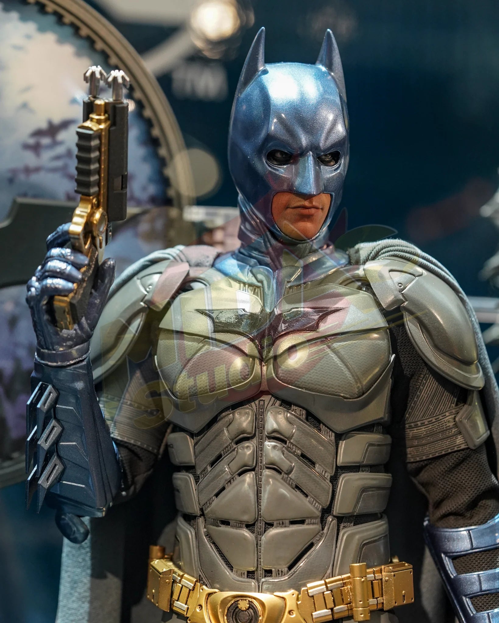 Brand New🔥 Hot Toys 1/6 Scale WB 100 Batman Collectible Figure (Exclusive Edition, Worldwide 500PCS, MMS697)