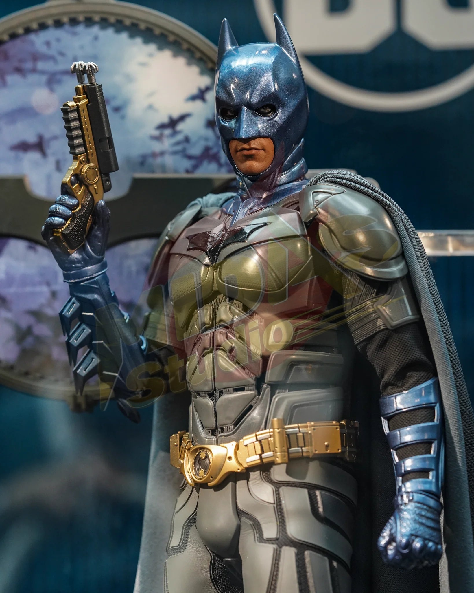 Brand New🔥 Hot Toys 1/6 Scale WB 100 Batman Collectible Figure (Exclusive Edition, Worldwide 500PCS, MMS697)
