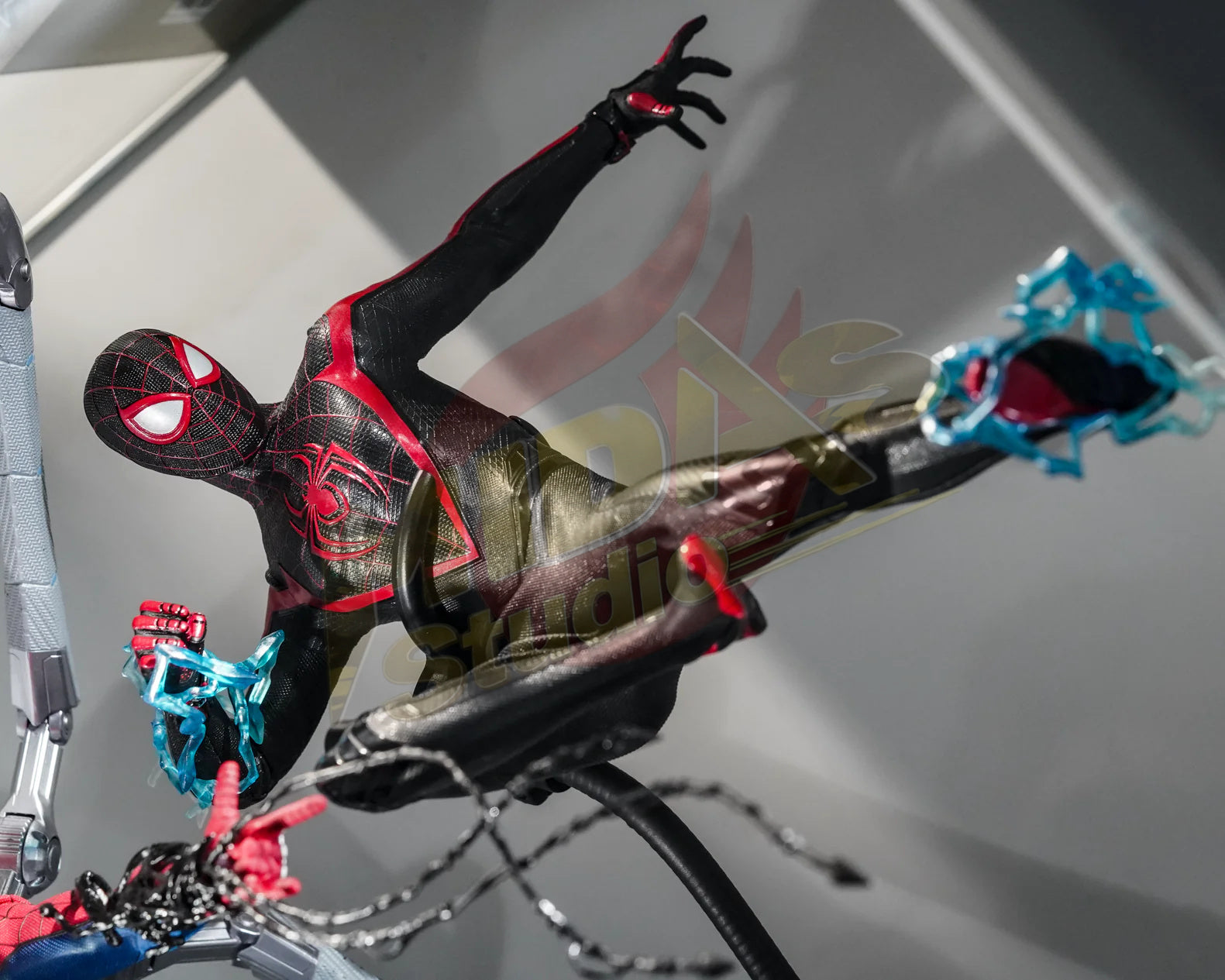 Brand New🔥 Hot Toys 1/6 Scale Marvel’s Spider-Man 2 Miles Morales (Upgraded Suit) Collectible Figure (VGM55, Limited 300 Pieces in Hong Kong)