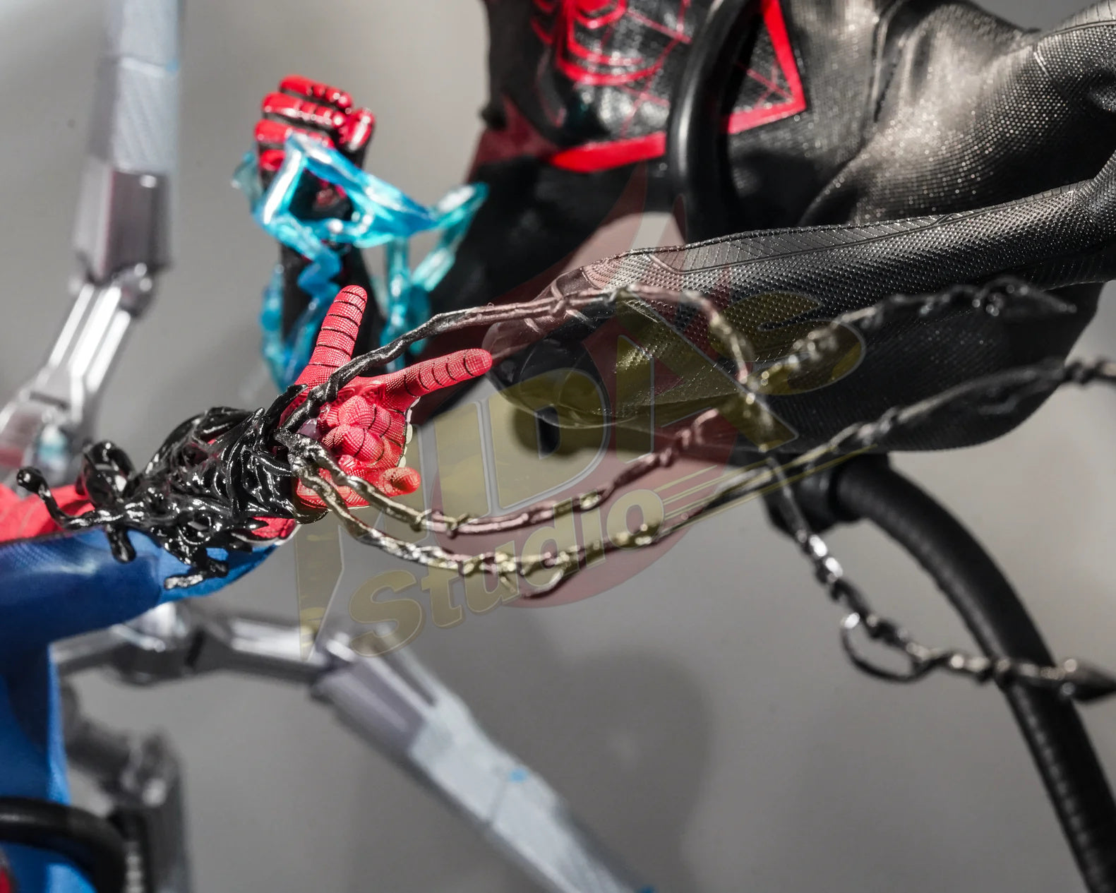 Brand New🔥 Hot Toys 1/6 Scale Marvel’s Spider-Man 2 Peter Parker (Advanced Suit 2.0) Collectible Figure (VGM54, Limited 300 Pieces in Hong Kong)