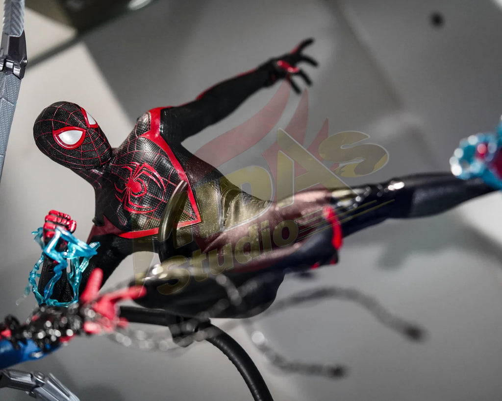 Brand New🔥 Hot Toys 1/6 Scale Marvel’s Spider-Man 2 Miles Morales (Upgraded Suit) Collectible Figure (VGM55, Limited 300 Pieces in Hong Kong)