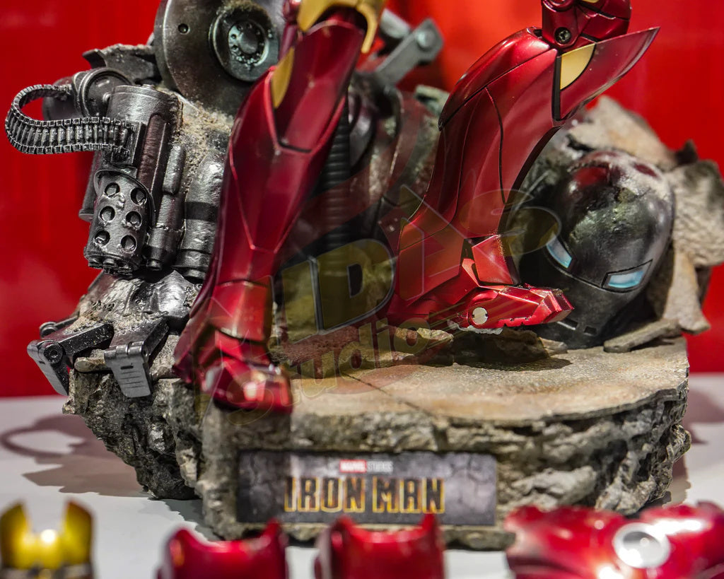 Brand New🔥 Hot Toys 1/6 Scale Iron Man Mark 3 (2.0) Collectible Figure (MMS664D48B, Special Edition with Bonus Part)
