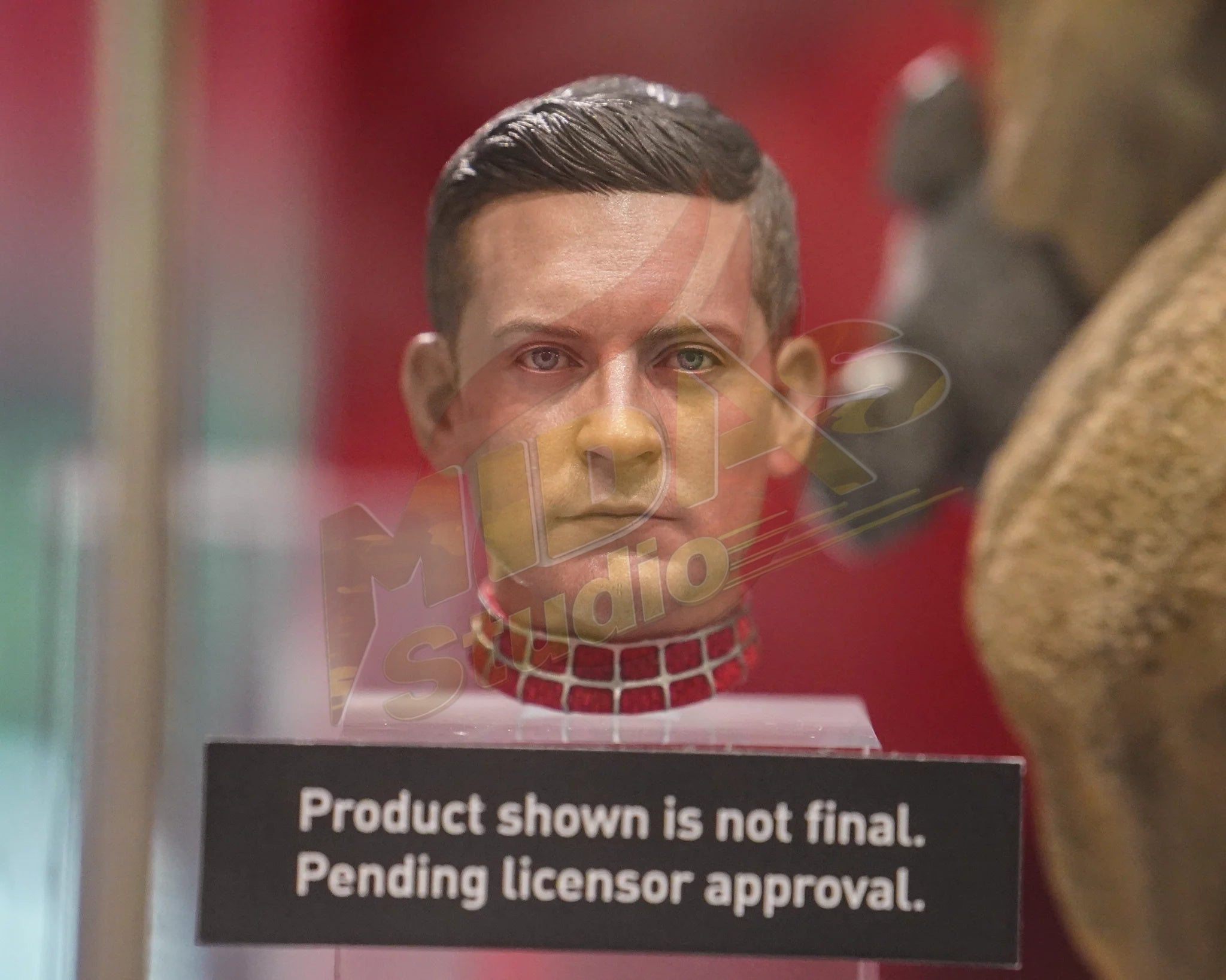 Brand New🔥 Hot Toys 1/6 Scale Spider-Man: No Way Home Friendly Neighborhood Spider-Man Collectible Figure (Deluxe Version, Special Edition, MMS662B)