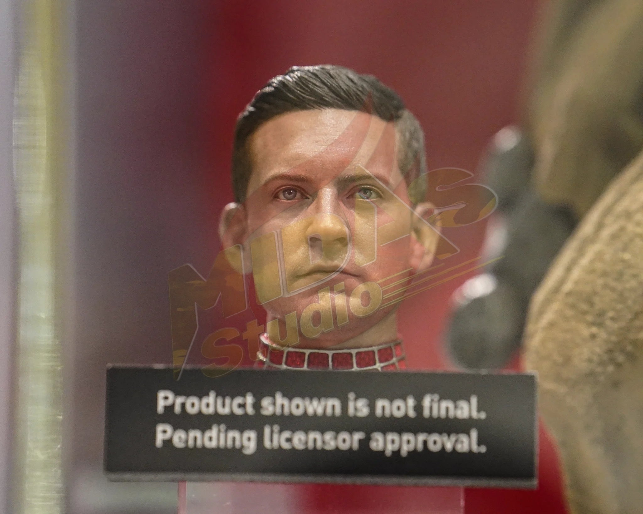 Brand New🔥 Hot Toys 1/6 Scale Spider-Man: No Way Home Friendly Neighborhood Spider-Man Collectible Figure (Deluxe Version, Special Edition, MMS662B)