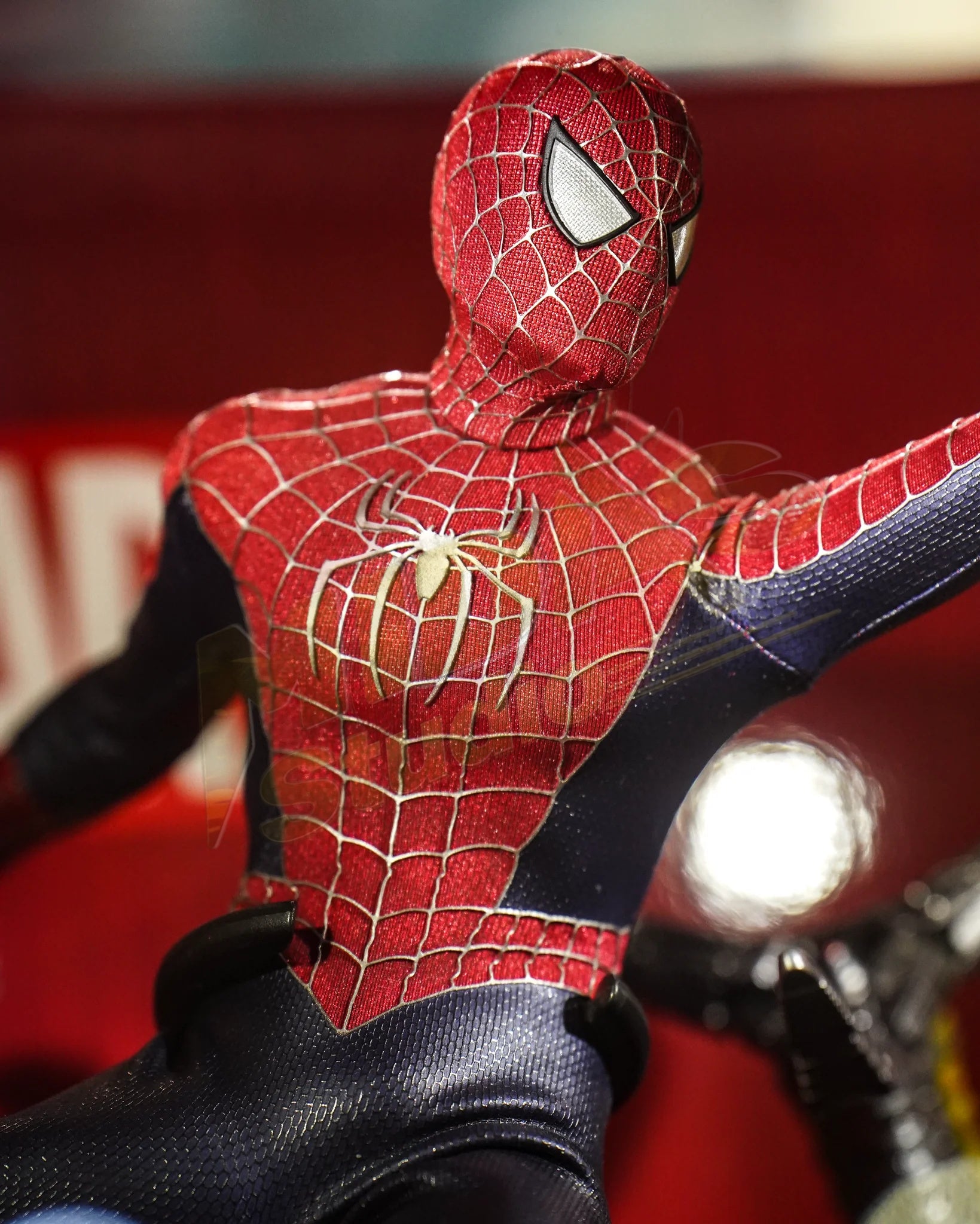 Brand New🔥 Hot Toys 1/6 Scale Spider-Man No Way Home Friendly Neighborhood Spider-Man (Regular Edition, MMS661) Collectible Figure