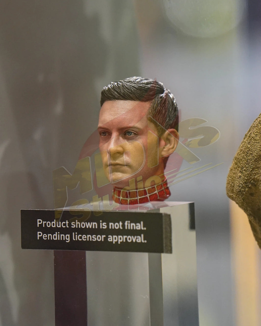 Brand New🔥 Hot Toys 1/6 Scale Spider-Man: No Way Home Friendly Neighborhood Spider-Man Collectible Figure (Deluxe Version, Special Edition, MMS662B)
