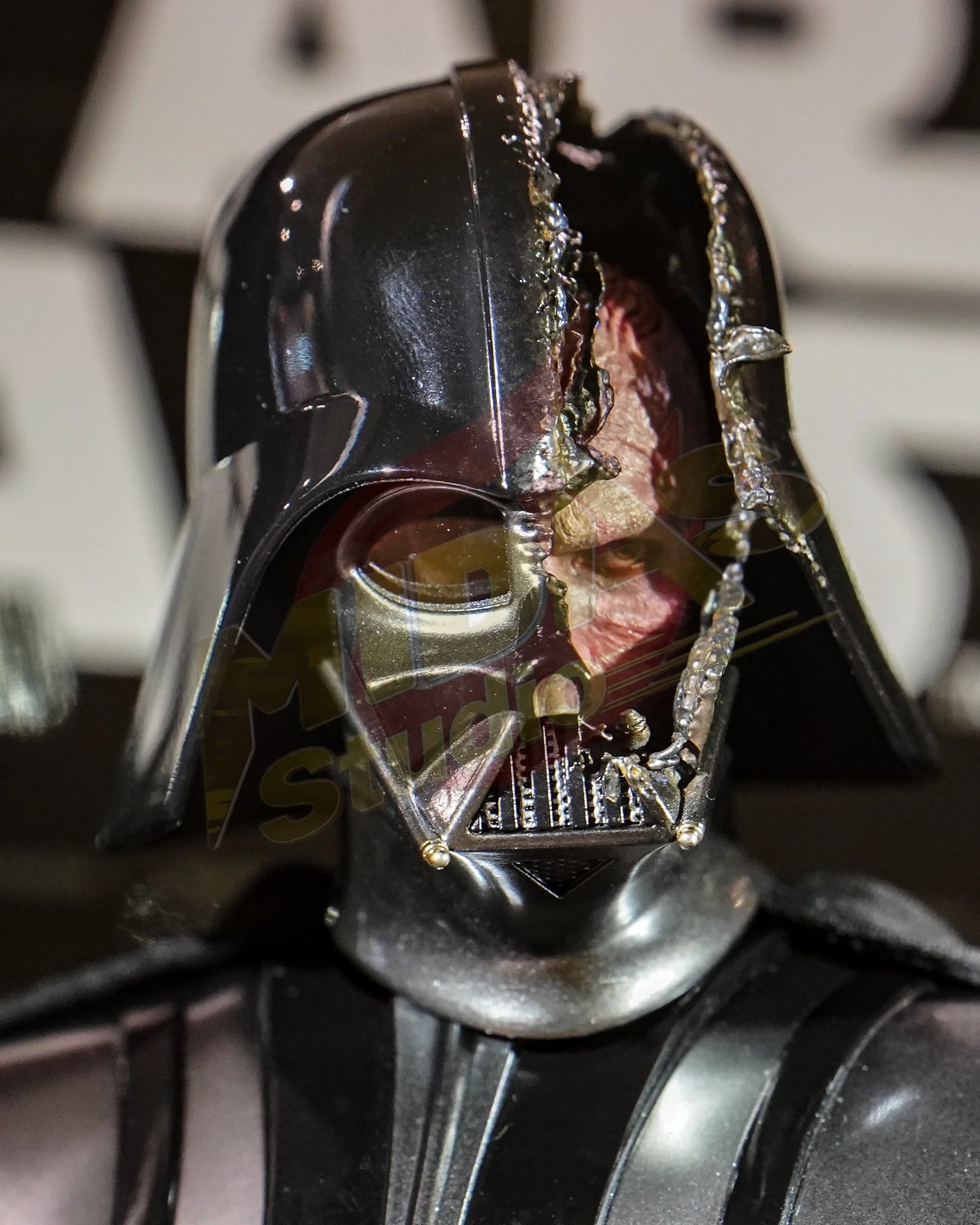 Brand New🔥 Hot Toys 1/6 Scale Star Wars Obi-Wan Kenobi Darth Vader (DX28B, Deluxe Version Special Edition) Collectible Figure