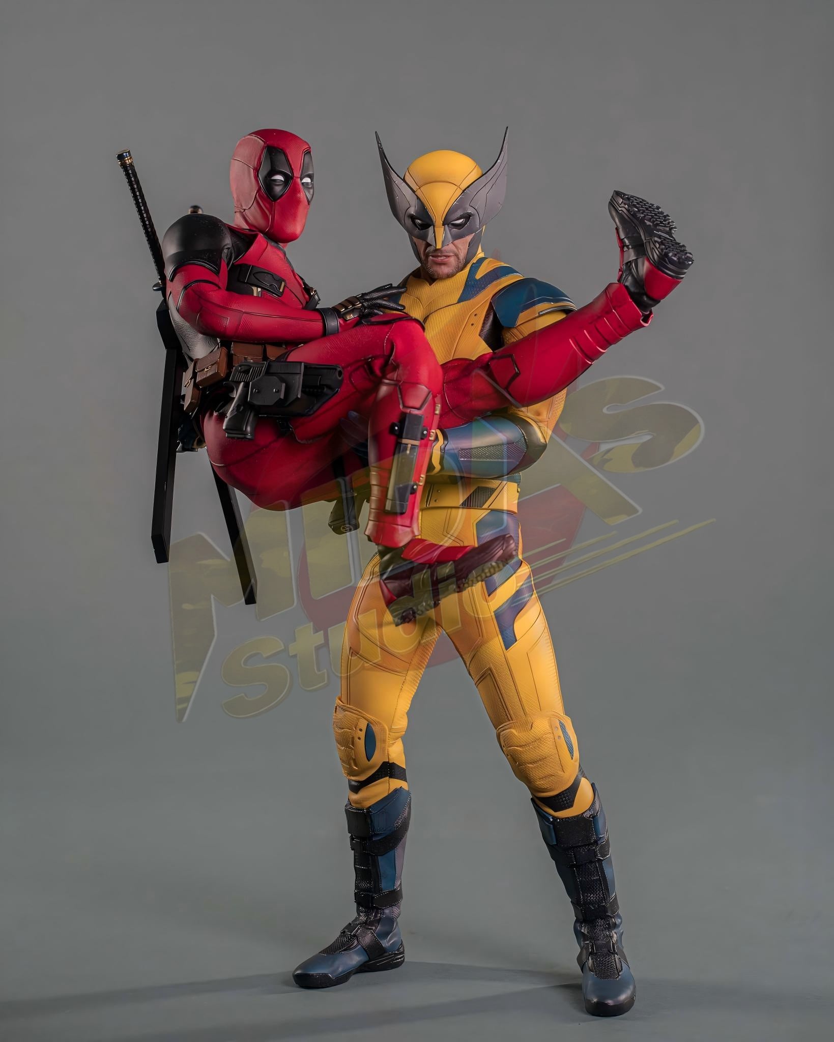 Brand New🔥 Hot Toys 1/6 Scale Deadpool and Wolverine Wolverine (Deluxe Edition, MMS754) Collectible Figure
