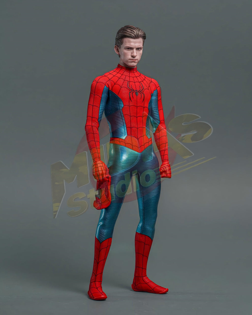 Brand New🔥 Hot Toys 1/6 Scale Spider-Man: No Way Home Spider-Man (New Red and Blue Suit) Collectible Figure (Deluxe Edition, MMS680)