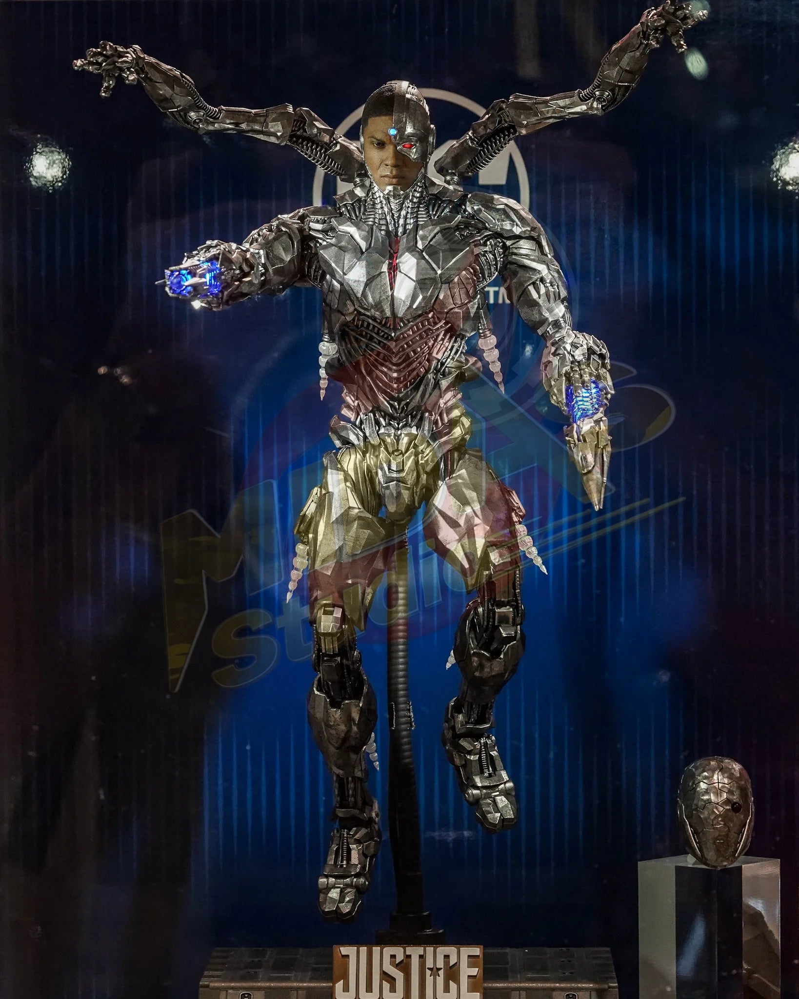 Brand New🔥 Hot Toys 1/6 Scale Zack Snyder's Justice League - Cyborg Collectible Figure (Special Edition, TMS057)