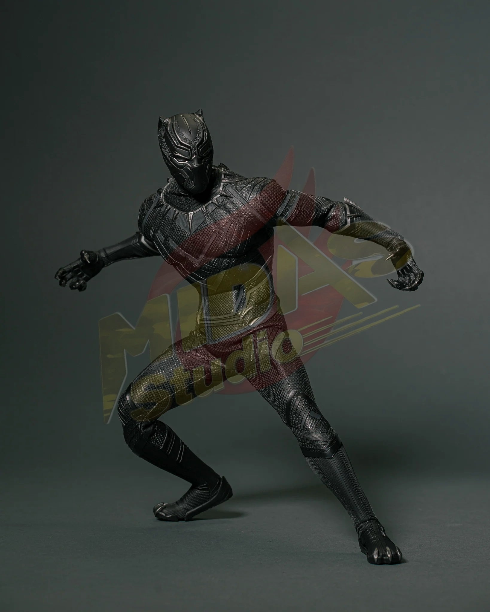 Brand New🔥 Hot Toys 1/6 Scale Black Panther Legacy Black Panther (Original Suit) Collectible Figure (MMS671)