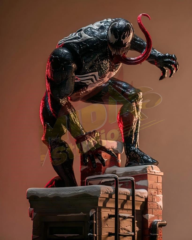 Brand New🔥 Hot Toys 1/6 Scale Marvel Comics - Venom Collectible Figure (CMS023)