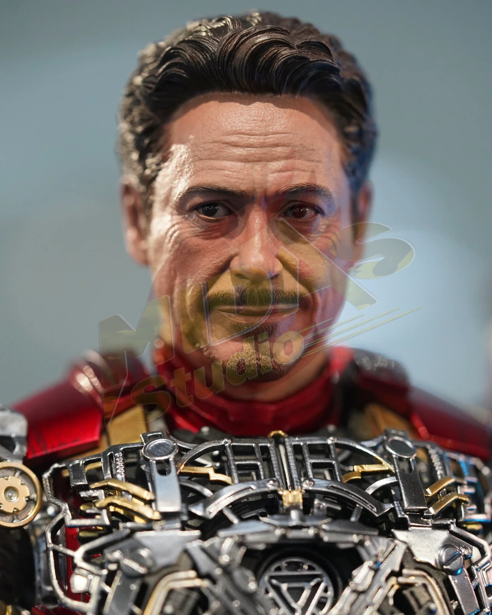 Brand New🔥 Hot Toys 1/6 Scale The Avengers - Iron Man Mark VI (2.0) With Suit Up Gantry Collectible Set (MMS688D53)