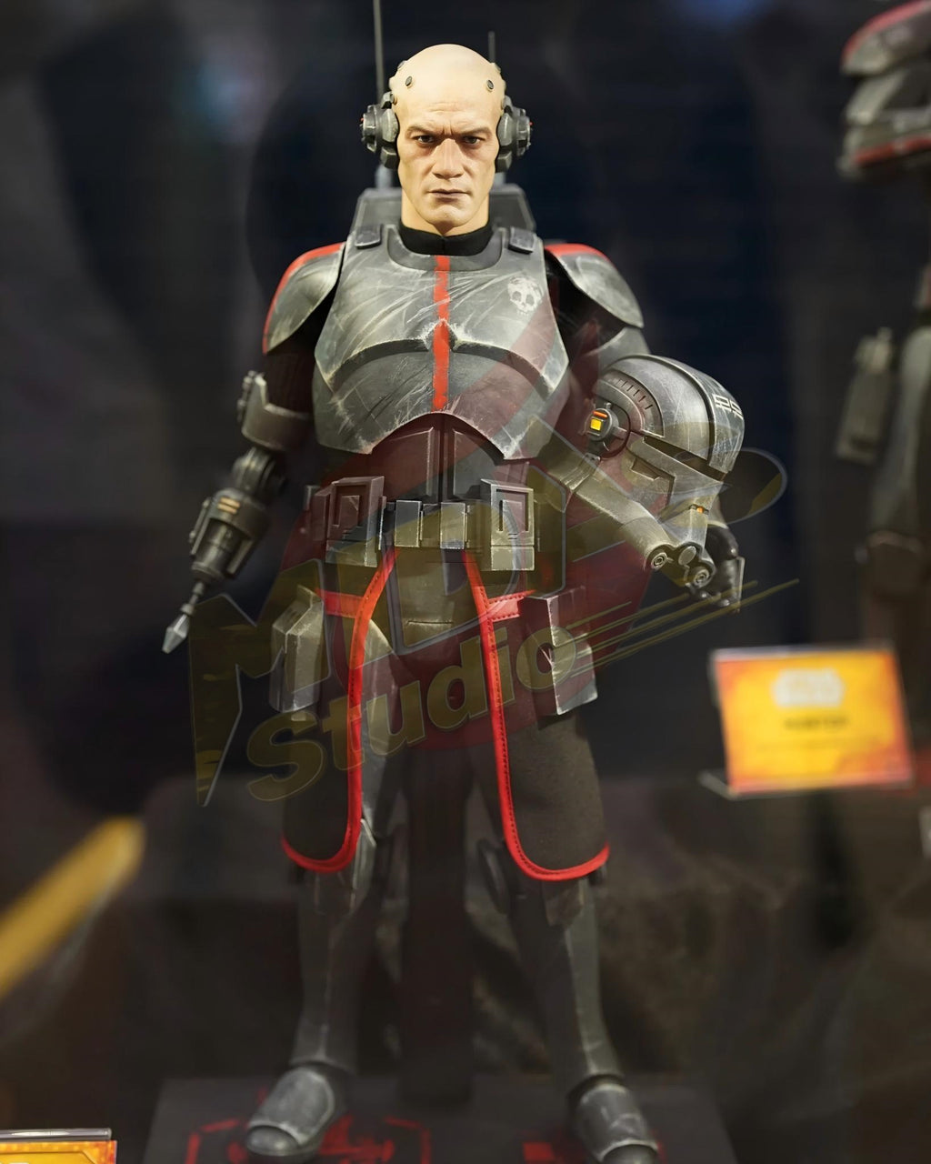 Brand New🔥 Hot Toys 1/6 Scale Star Wars: The Bad Batch - Echo Collectible Figure (TMS042)