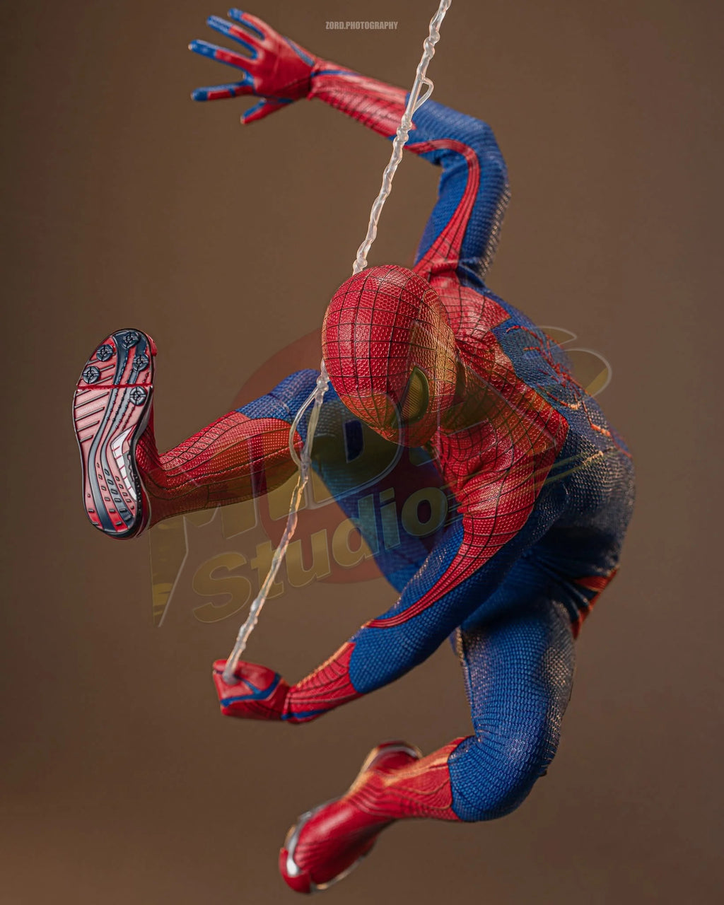 Brand New🔥 Hot Toys 1/6 Scale The Amazing Spider-Man Collectible Figure (Deluxe Version, Special Edition, MMS772B)