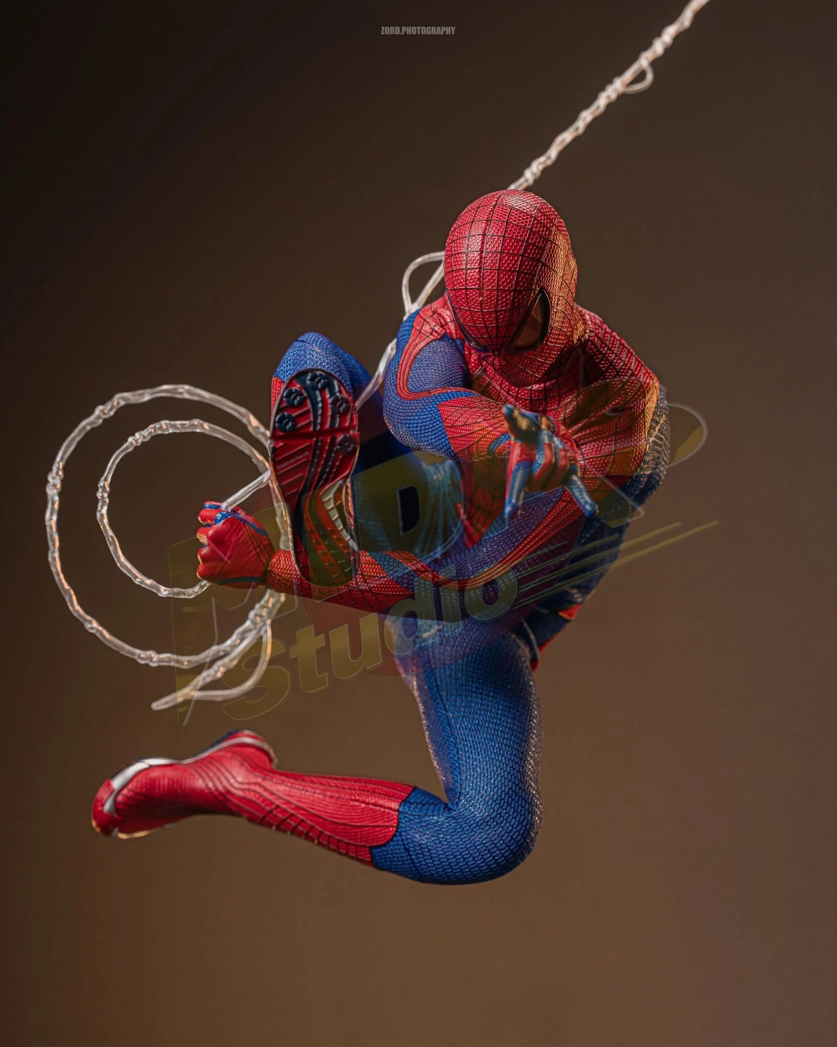 Brand New🔥 Hot Toys 1/6 Scale The Amazing Spider-Man Collectible Figure (Deluxe Version, Special Edition, MMS772B)