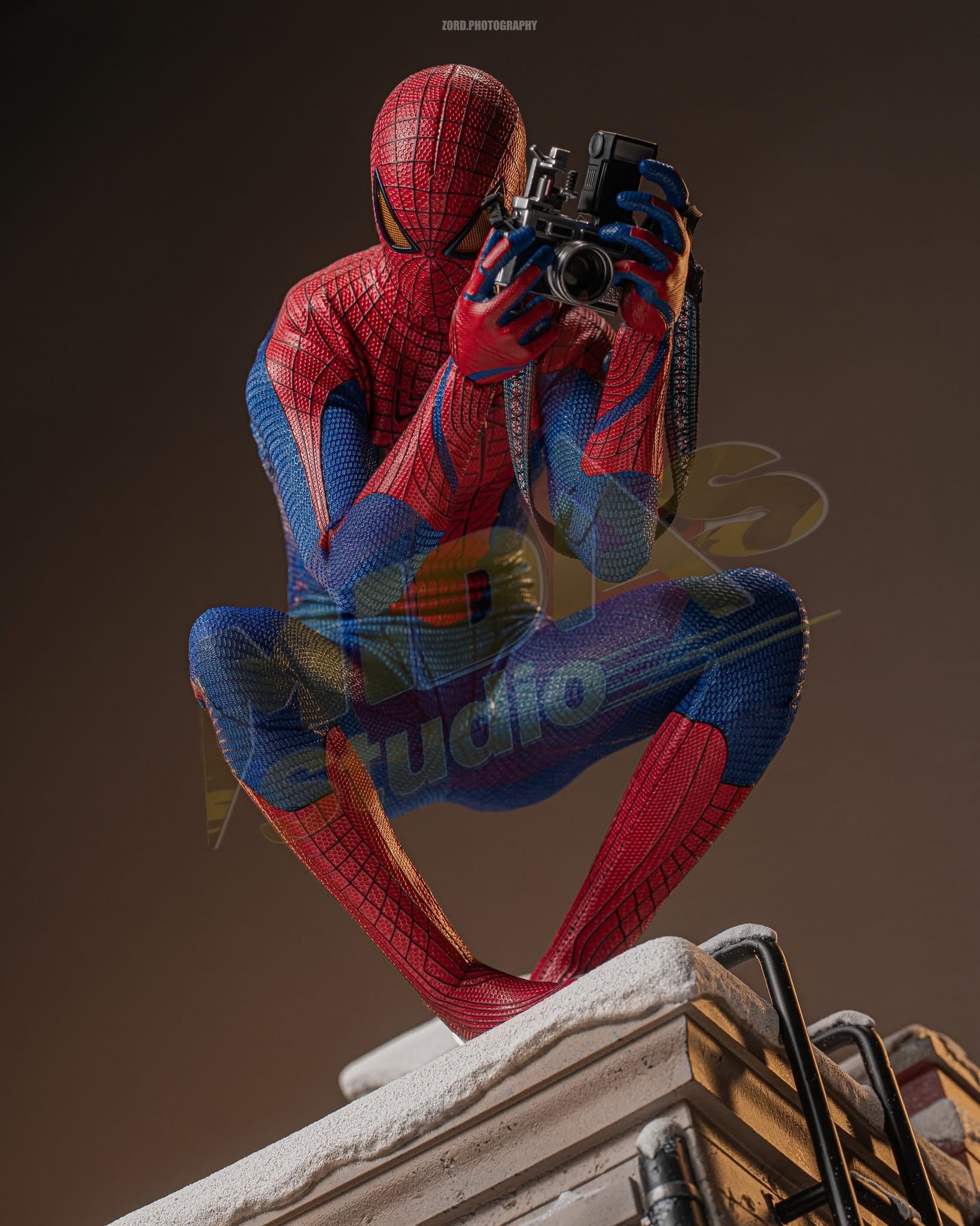 Brand New🔥 Hot Toys 1/6 Scale The Amazing Spider-Man Collectible Figure (Deluxe Version, Special Edition, MMS772B)