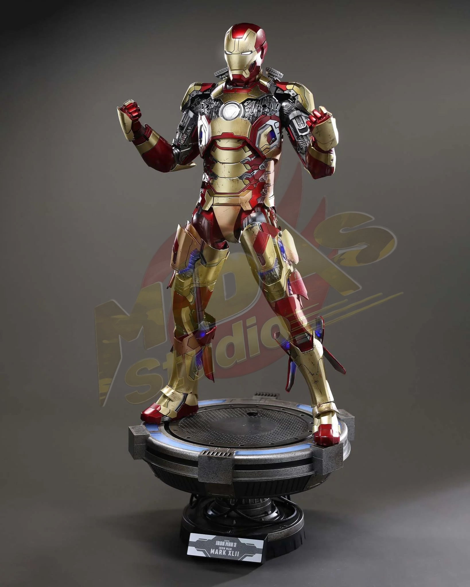 Brand New🔥 Hot Toys 1/6 Scale Marvel Iron Man 3 Iron Man Mark 42 (2.0) Collectible Figure (Deluxe Version, Special Edition, MMS759D66B)